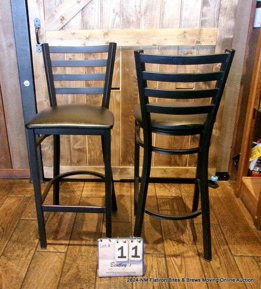 29" TALL RESTAURANT LADDER BACK BAR STOOL (ONLY 1 CHAIR - PIC IS FRONT & BACK VIEW)