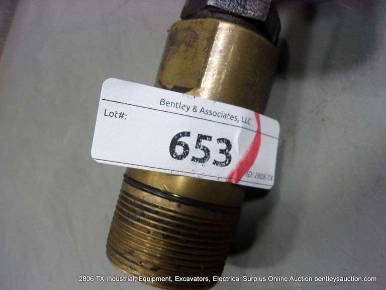 PAIR: HYDRAULIC PUMP SEMI TRAILER FITTINGS