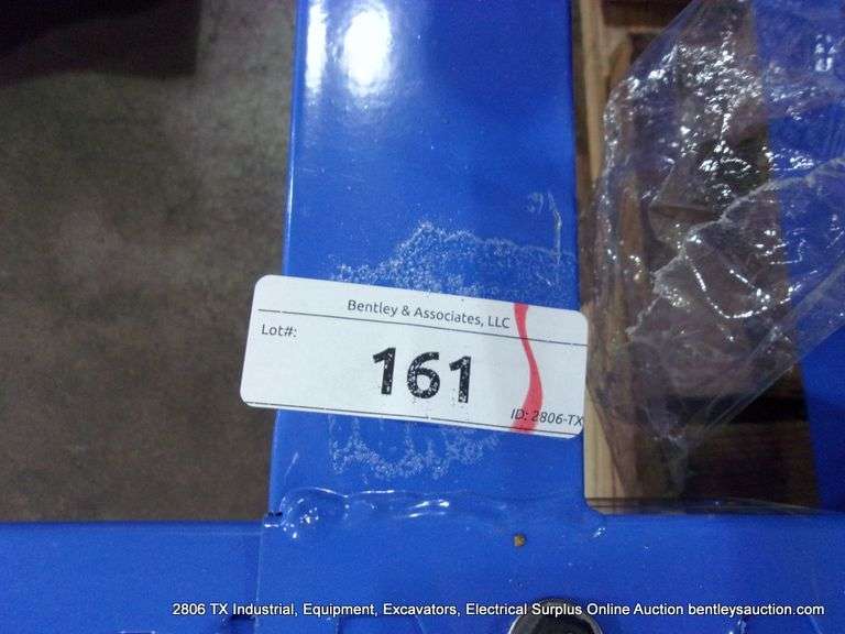 LIGHT DUTY BLUE PALLET RACK STYLE METAL SHELVING 6.5' X 4' - DAMAGED