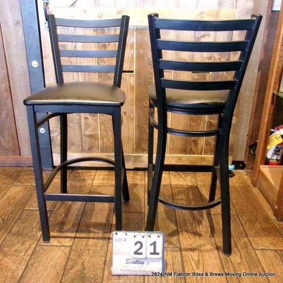 29" TALL RESTAURANT LADDER BACK BAR STOOL (ONLY 1 CHAIR - PIC IS FRONT & BACK VIEW)