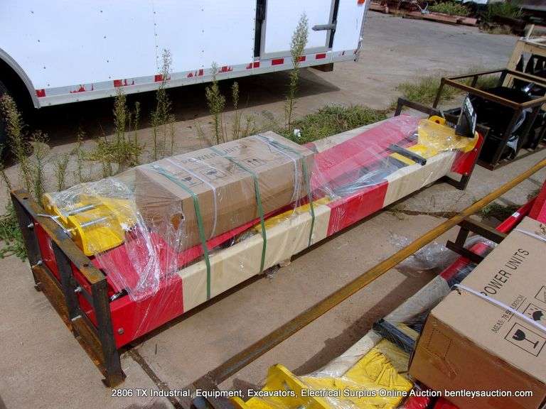 AGT INDUSTRIAL 10K HYDRAULIC 2 POST AUTOMOTIVE LIFT - RED