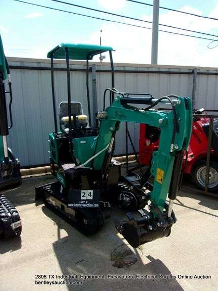 CF INDUSTRY CFG QH12R MINI EXCAVATOR - RATO 420 CC MOTOR