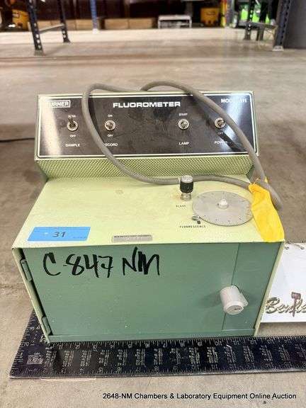 TURNER 111 FLUOROMETER