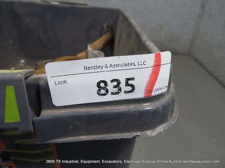 HEFTY POLY TOTE - PLUMBING FIXTURES