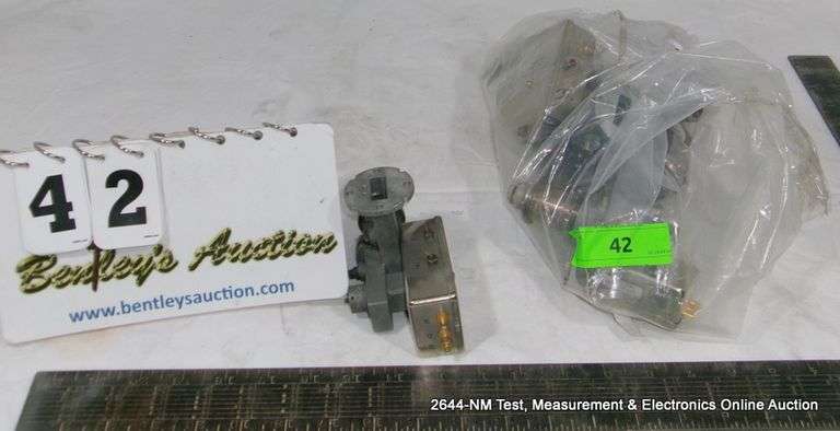 BAG: SERIES 1220 HARMONIC GENERATORS