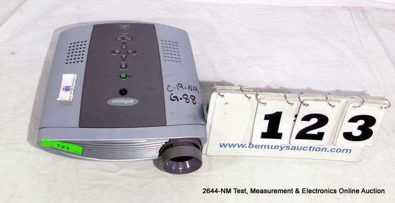 INFOCUS IN530 PROJECTOR