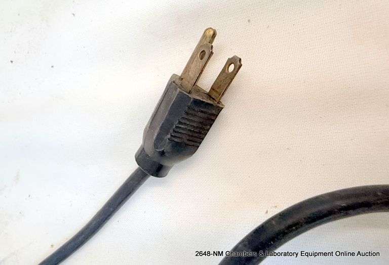 FLUKE 2160A DIGITAL THERMOMETER - MISSING FACE PLATE