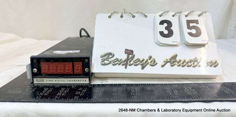 FLUKE 2160A DIGITAL THERMOMETER - MISSING FACE PLATE