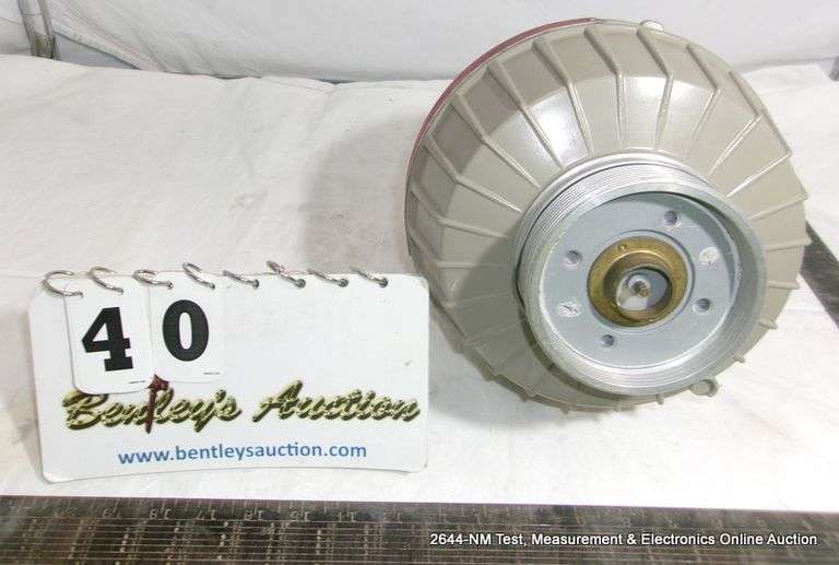 FEDERAL SIGNAL 27XST EXPLOSION PROOF STROBE LIGHT