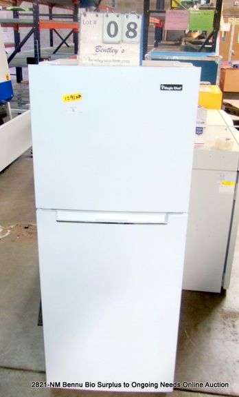 MAGIC CHEF REFRIGERATOR MODEL: HMDR1000WE