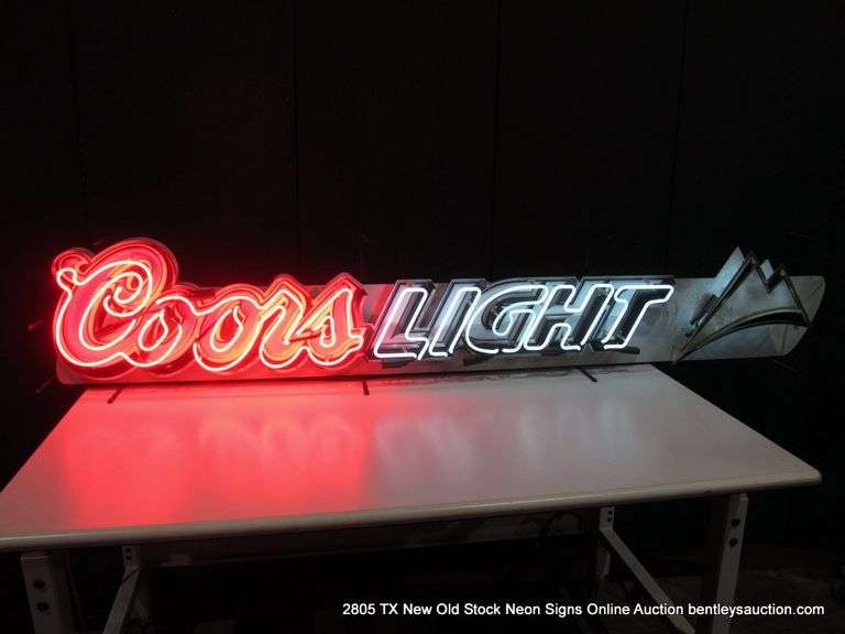 COORS LIGHT MOUNTAIN PLATE, 86" X 16"