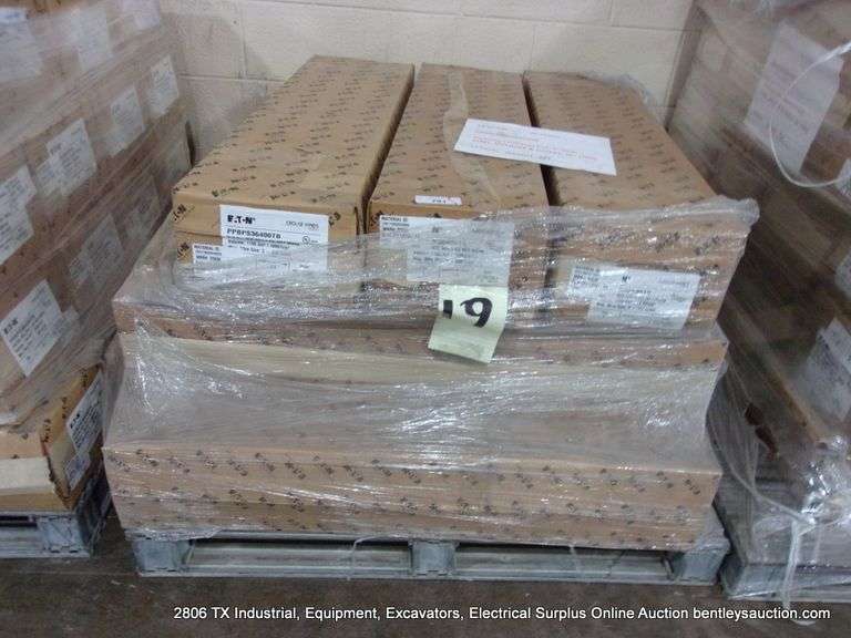 PALLET: EATON PPBPS36400 TB 36" X 4" 90 DEGREE PULL - BOX - 12 PC'S