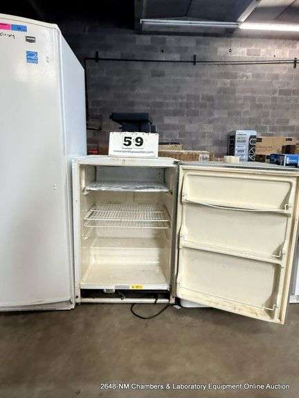 FISHER SCIENTIFIC REFRIGERATOR/FREEZER