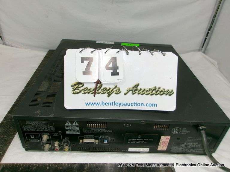 PIONEER LD-V2200 LASER VISION PLAYER