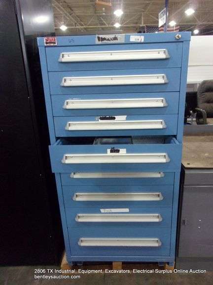 LYON METAL PRODUCTS 9-DRAWER TOOLING ORGANIZER CABINET