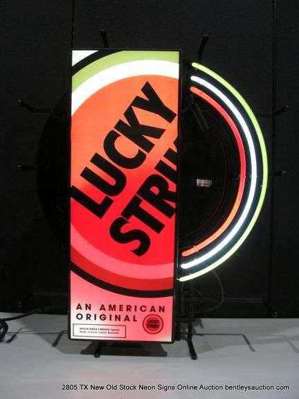 LUCKY STRIKE BOX 3 CIRCLE, 21" X 29"