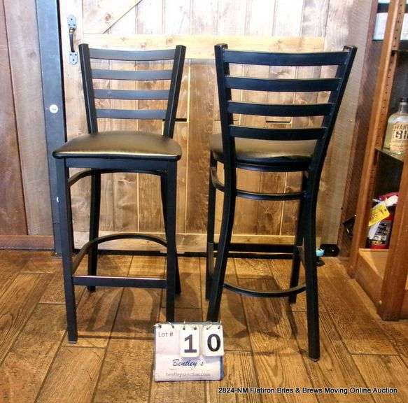 29" TALL RESTAURANT LADDER BACK BAR STOOL (ONLY 1 CHAIR - PIC IS FRONT & BACK VIEW)