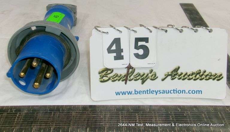 HUBBELL 460P9V05 PLUG