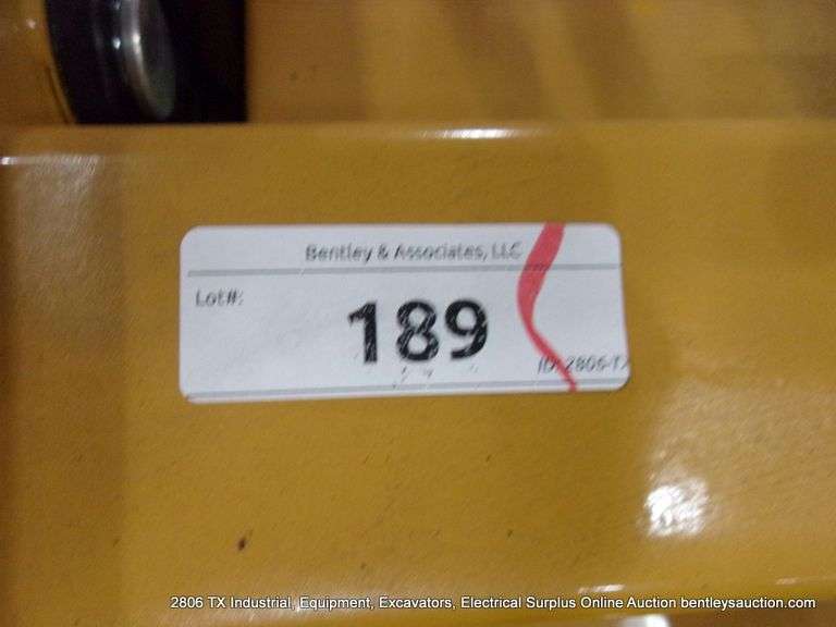 SD LANCH SDLL30 RUBBER TRACK STAND-ON MINI SKID LOADER - 15HP/IRL30