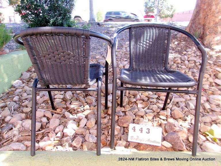 METAL W/ WICKER PATIO CHAIR (ONLY 1 CHAIR - PIC IS FRONT & BACK VIEW)