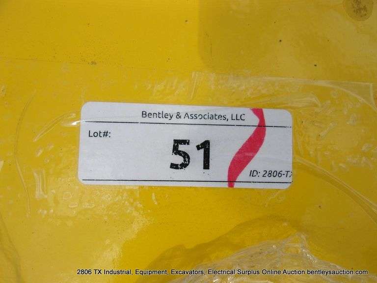 AGT INDUSTRIAL 10K HYDRAULIC 2 POST AUTOMOTIVE LIFT - RED