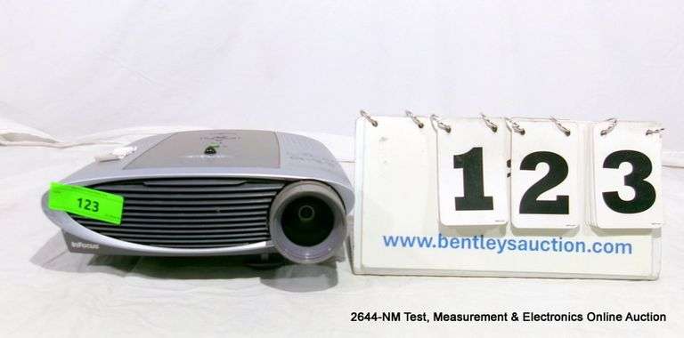 INFOCUS IN530 PROJECTOR