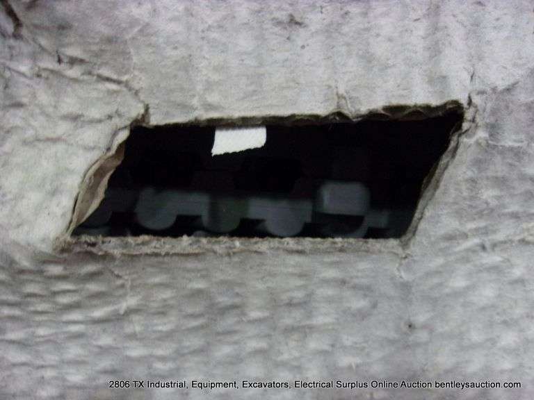 BOX: SWISSTRAX GARAGE FLOWPRO RIBTRAX GARAGE FLOORING TILES - SNAP TOGETHER - GREY 24-PC