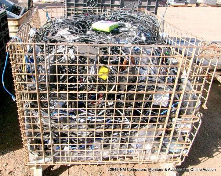 CRATE: MISC COMPUTER CABLES - CONTENTS ONLY (20X MONEY)