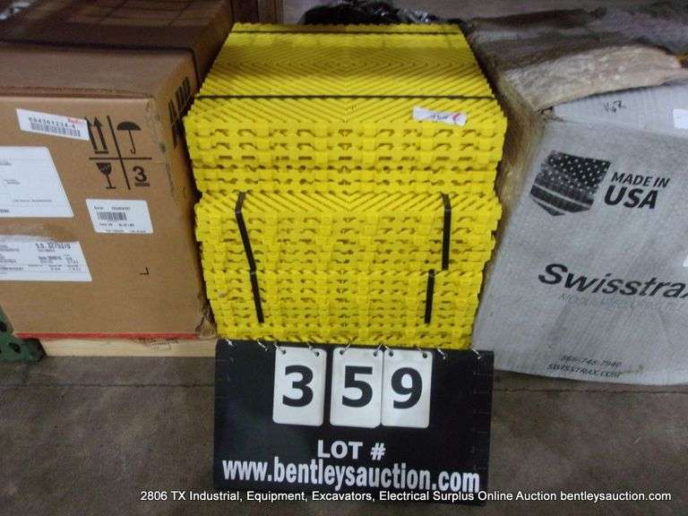 BOX: SWISSTRAX GARAGE FLOW PRO RIBTRAX GARAGE SNAP TOGETHER FLOORING TILES - 24 PCS - YELLOW