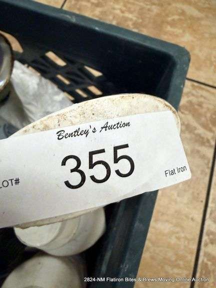 BIN: CLEANING SUPPLIES