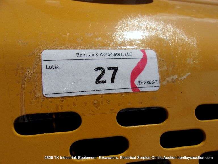 AGT INDUSTRIAL MX-CRT23 RUBBER TRACK STAND-ON MINI SKID LOADER - 23HP