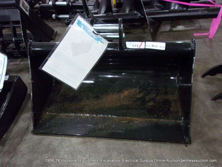 IRANCH IREAS MINI EXCAVATOR 23" WIDE BUCKET ATTACHMENT