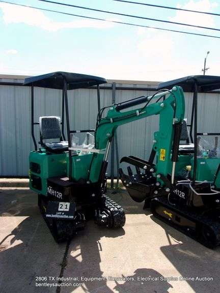 CF INDUSTRY CFG MH12R MINI EXCAVATOR - RATO 420 CC MOTOR