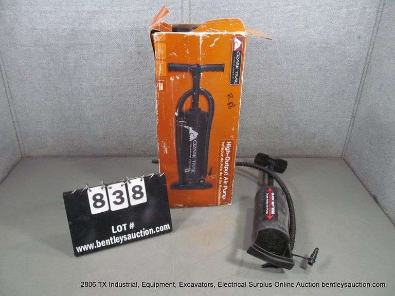 SMALL OZARK CAMP PUMP - 2 PUMPS