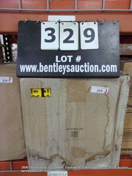 BOX: SWISSTRAX GARAGE FLOW PRO RIBTRAX GARAGE SNAP TOGETHER FLOORING TILES - 24 PCS - YELLOW