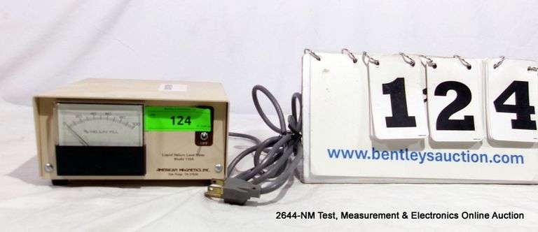 AMERICAN MAGNETICS INC. 110A LIQUID HELIUM LEVEL METER