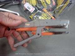 BAG: ARROW INDUSTRIAL POWER HAND STAPLER
