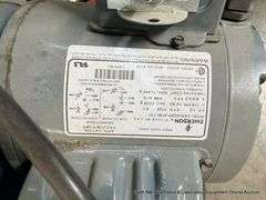 WELCH 1402 DUO SEAL VACUUM PUMP