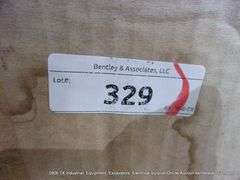 BOX: SWISSTRAX GARAGE FLOW PRO RIBTRAX GARAGE SNAP TOGETHER FLOORING TILES - 24 PCS - YELLOW