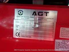 AGT INDUSTRIAL SDA-140W RUBBER TIRE RIDE ON MINI SKID LOADER - 15HP