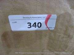 BOX: SWISSTRAX GARAGE FLOW PRO RIBTRAX GARAGE SNAP TOGETHER FLOORING TILES - 24 PCS - YELLOW