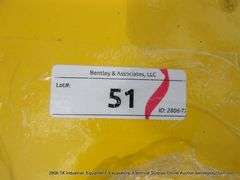 AGT INDUSTRIAL 10K HYDRAULIC 2 POST AUTOMOTIVE LIFT - RED