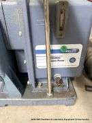 WELCH 1402 DUO SEAL VACUUM PUMP