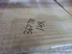 BOX: SWISSTRAX GARAGE FLOW PRO RIBTRAX GARAGE FLOORING TILES - SNAP TOGETHER - GREY 24-PCS