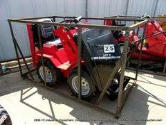 AGT INDUSTRIAL SDA-140W RUBBER TIRE RIDE ON MINI SKID LOADER - 15HP