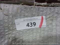 BOX: SWISSTRAX GARAGE FLOWPRO RIBTRAX GARAGE FLOORING TILES - SNAP TOGETHER - GREY 24-PC