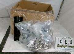 BOX: ASSORTED ELECTRONIC CONNECTORS