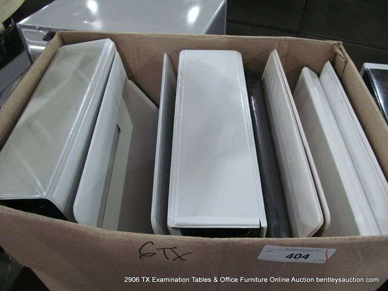 LOT: BOX OF 7 VARIOUS SIZED 3 RING BINDERS, DELL BLACK LAPTOP CARRY BAG