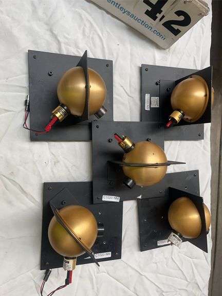 BIN: PHOTODYNE #600 INTEGRATED SPHERES/LIGHT MEASUREMENT - CONTENTS ONLY!