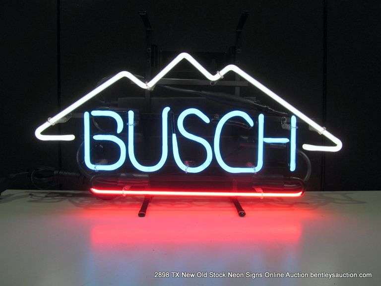 BUSCH MOUNTAIN SMALL, 19" X 12"